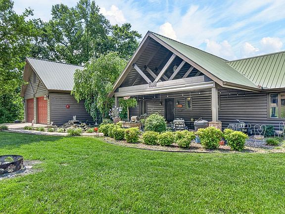 2nd image of 2051 Scenic View Ct