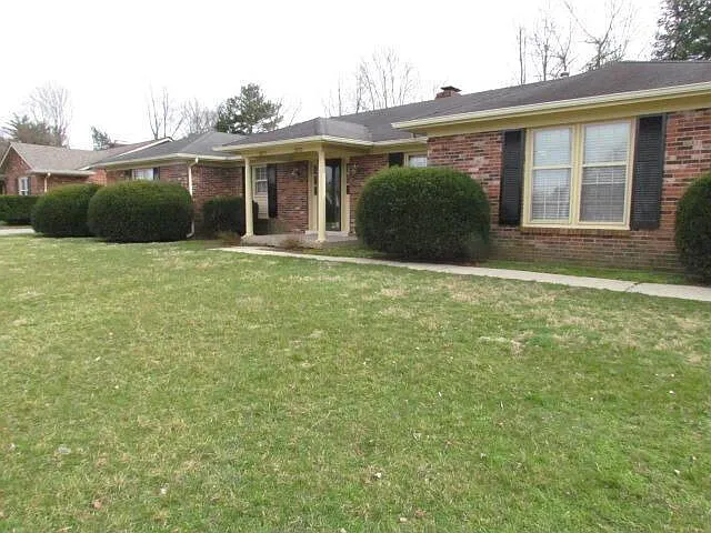 3375 Moundview Ct #B — Photo 2