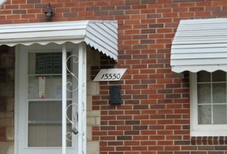 2nd image of 15550 Meyer Ave