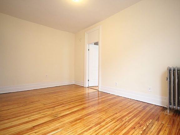 4th image of 1145 Clay Ave APT 9