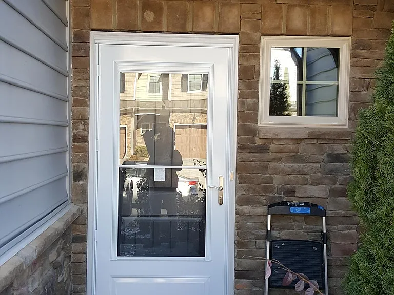 130 Rubrum Dr — Photo 31