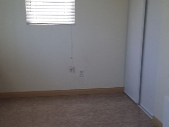 4th image of 219 S 13th St APT E