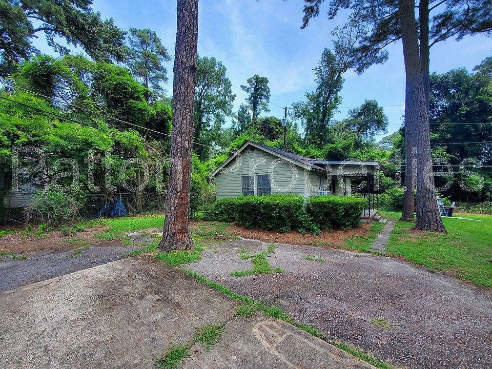 Deerwood Apartments Outside CoC R138050516 Apartment Rentals