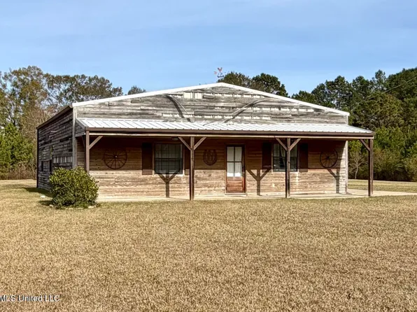 107 Cybur Hills Rd, Carriere, MS 39426