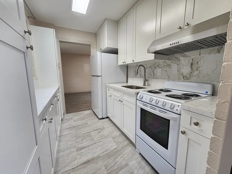 321 California Ave #5 — Photo 9