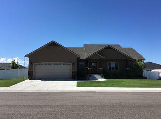 1017 Beechwood St, Burley, ID 83318
