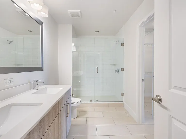 426 NE 28th St #250 — Photo 28