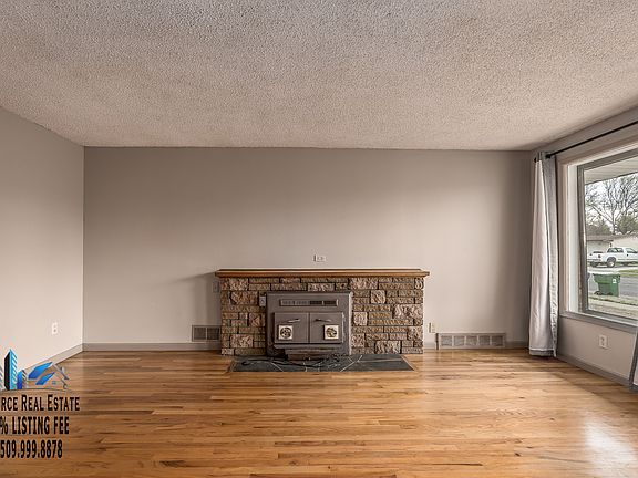 5th image of 3028 W Bismark Ave