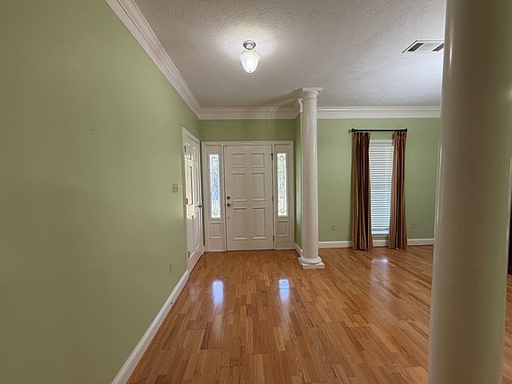 2nd image of 1209 Walnut Grove Rd