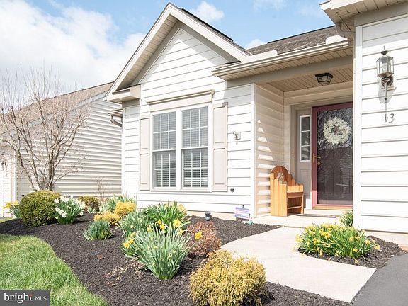 5th image of 13 Sweet Birch Ln