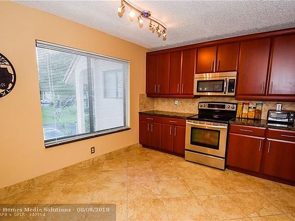 3rd image of 5785 Fairway Park Ct APT 203