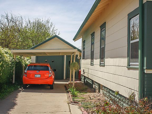 2nd image of 515 Champa St