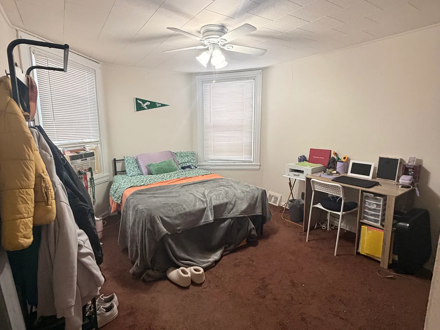 1 bed, 300 sqft, $1,025 — Photo 3