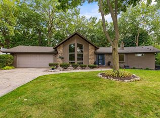 3046 Bay View Dr, Green Bay, WI 54311
