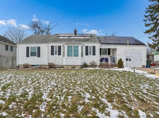 777 Barron Ave, Woodbridge, NJ 07095