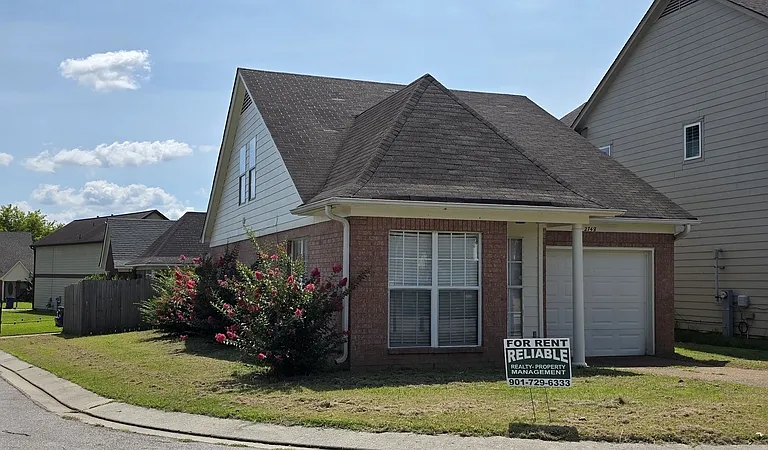 2748 Maggie Woods Pl — Photo 1