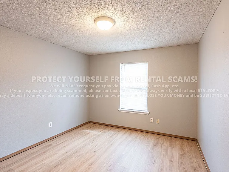 1684 N Dawn Dr — Photo 6