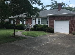 8 Whits Ct, Newport News, VA 23606