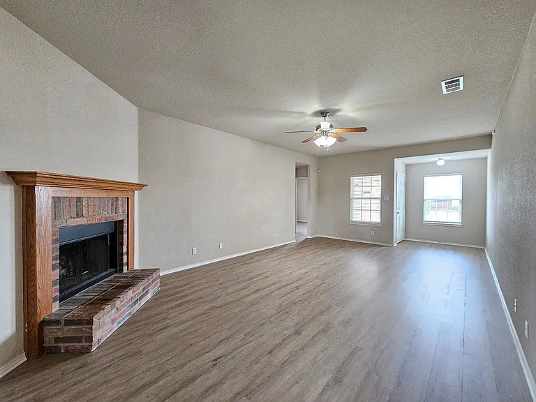 3804 Ida Dr — Photo 7