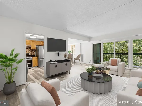 11835 Shire Ct APT 12C, Reston, VA 20191