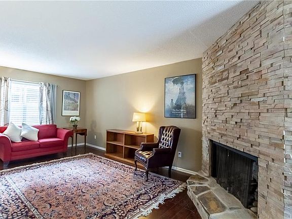 4th image of 10212 W 96th Ter