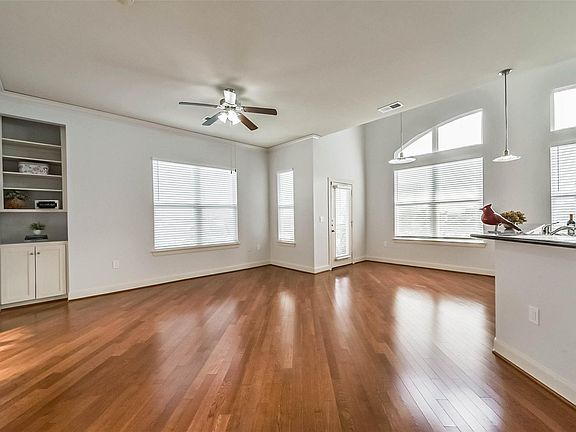5th image of 1010 Rosine St APT 49