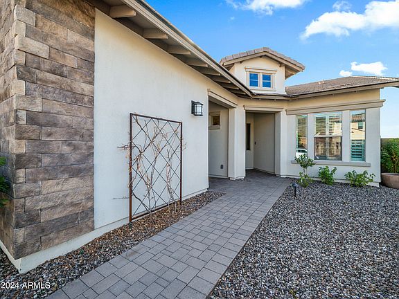 3rd image of 2333 E CHAMA Drive