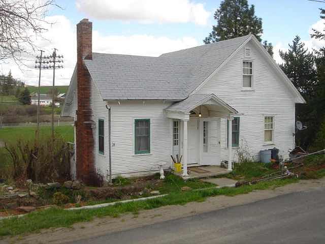 2nd image of 325 Warren St
