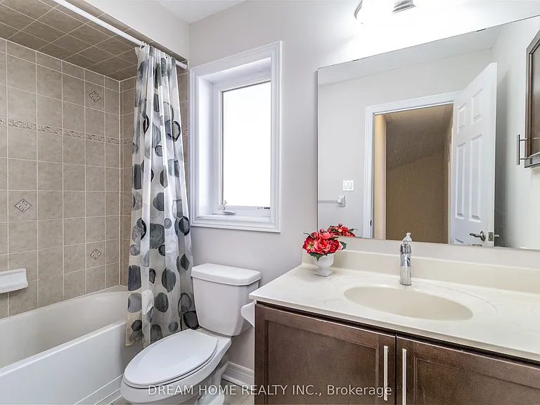 3070 Eberly Woods Dr — Photo 17