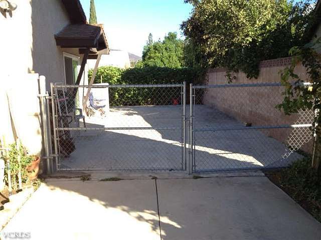 2nd image of 929 Erskine Ln