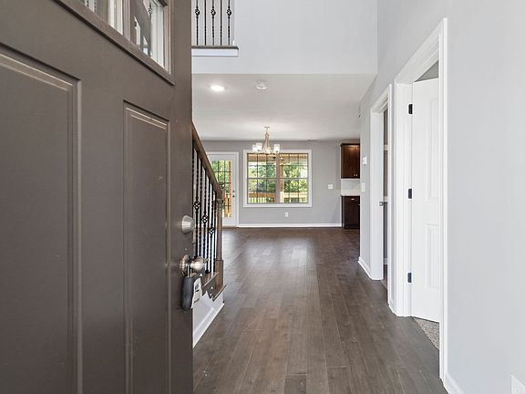 2nd image of 401 Wingfield Dr