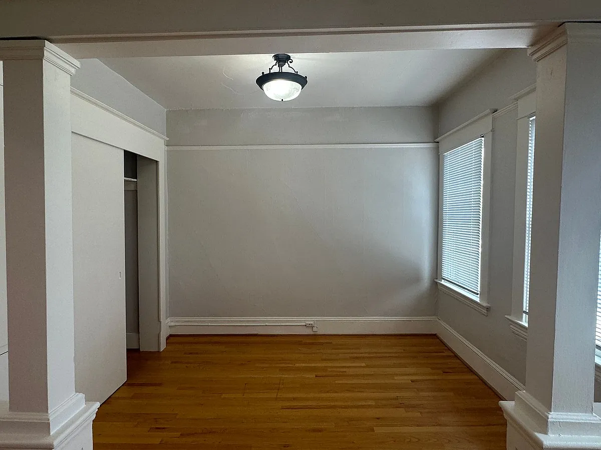 Building Photo - 621 NW 23rd Ave