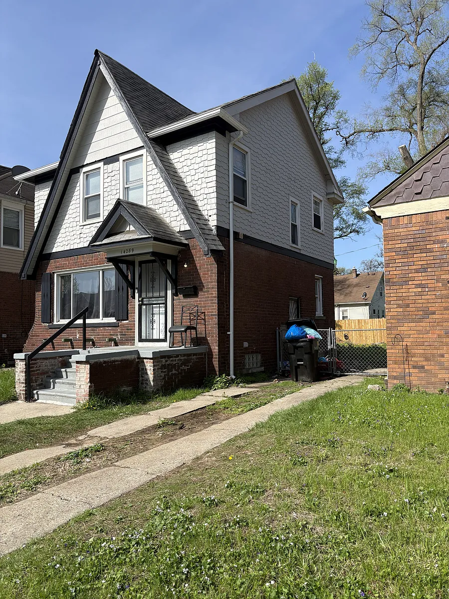 Building Photo - 14289 Cherrylawn St