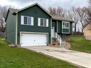 2912 Yorktown St, Bellevue, NE 68123