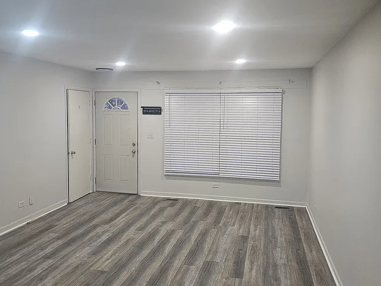 7606 Bristol Ln #F — Photo 13