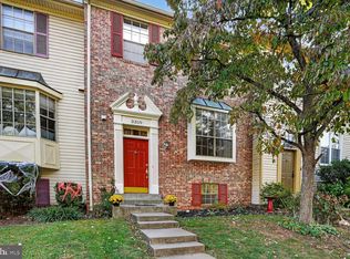 3350 Stone Heather Ct, Herndon, VA 20171