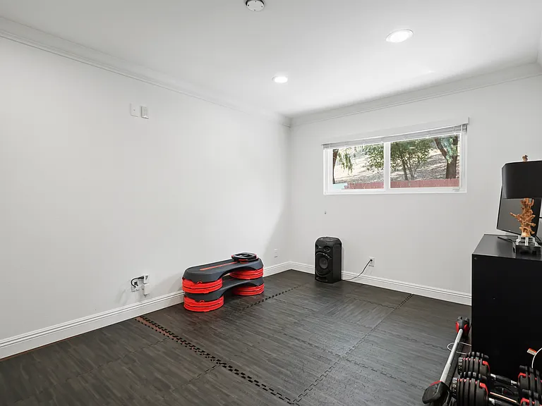 2355 Stormcroft Ct — Photo 20