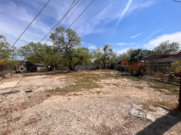 511 E De La Rosa St #6, Del Rio, TX 78840