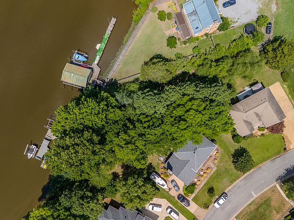 4th image of 5004 Riverfront Dr