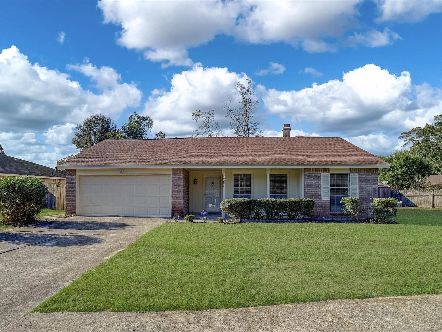 4 bed, 2.0 bath, 1772 sqft, $2,000 — Photo 2