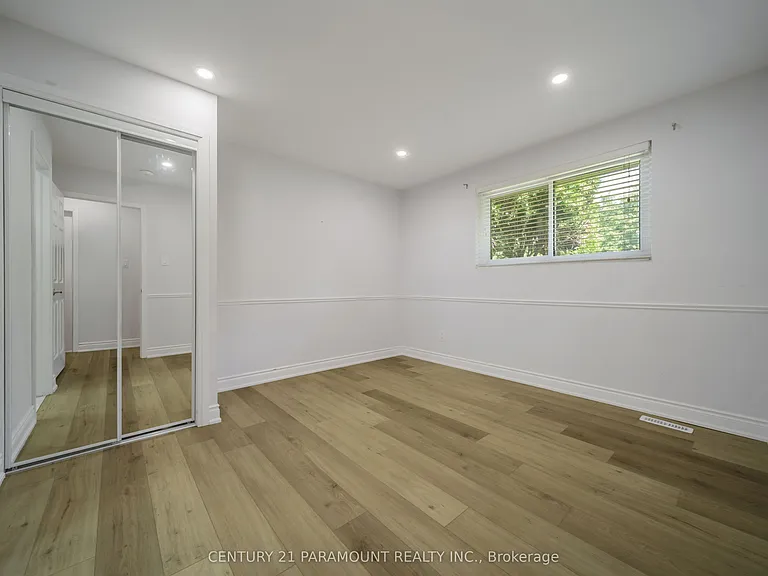 11 Gondola Cres — Photo 19