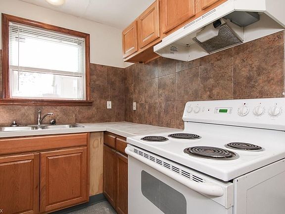 5th image of 1635 Lehigh Ave