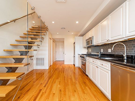 5th image of 11 Wyman St APT 3B