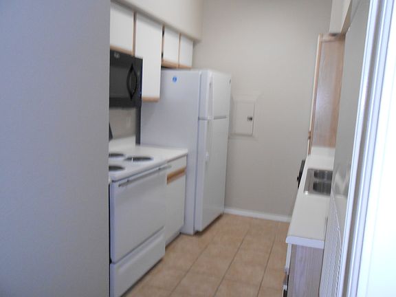 3rd image of 3212 Donnelly Cir