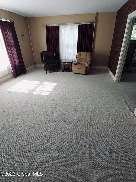 3rd image of 224 Kingsboro Avenue