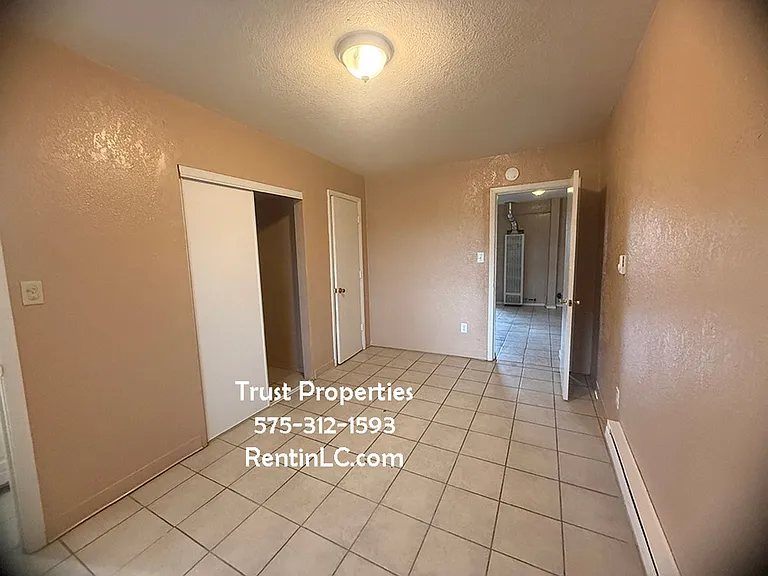 920 Texas Ave — Photo 7