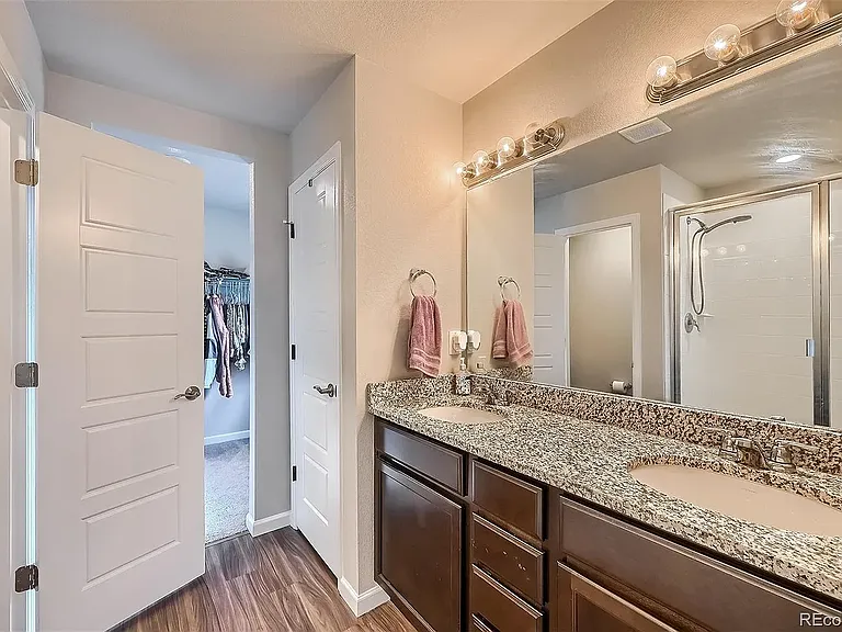2nd floor Master Bathroom