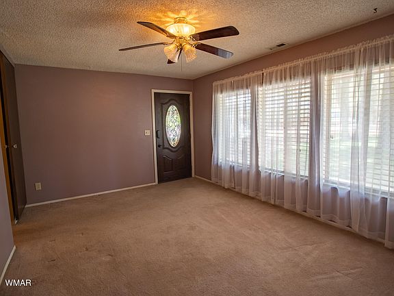 4th image of 840 N 45th Dr
