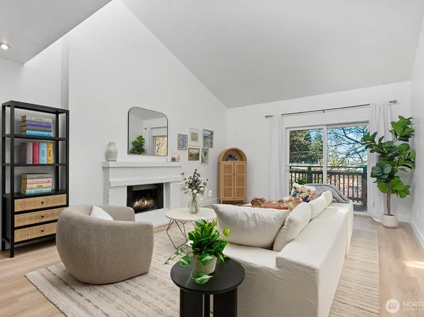 12303 SE 60th Street #3A, Bellevue, WA 98006