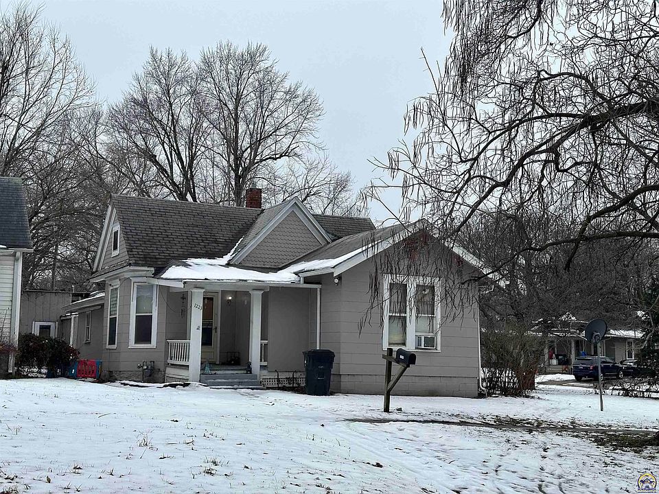 2nd image of 1223 SW 1st St